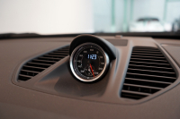 ポルシェ 911(Type991.2) Carrera 7MT スポーツクロノ スポーツテールパイプ ジェットブラック パークアシスト付リバーシングカメラ 中古車 中古車