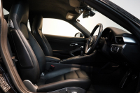 ポルシェ 911(Type991.2) Carrera 7MT スポーツクロノ スポーツテールパイプ ジェットブラック パークアシスト付リバーシングカメラ 中古車 中古車