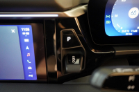 ポルシェ マカン Electric 新型EVモデル ワンオーナー スポクロ OP21インチホイール パノラマルーフ 保証継承可 中古車 中古車