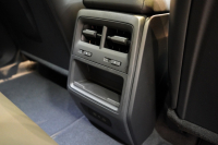 ポルシェ マカン Electric 新型EVモデル ワンオーナー スポクロ OP21インチホイール パノラマルーフ 保証継承可 中古車 中古車