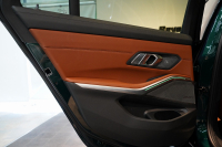 アルピナ B3 Touring GT Allrad 1オーナー アルピナグリーン メリノレザー 電動パノラマルーフ セーフティPKG 中古車 中古車