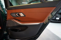 アルピナ B3 Touring GT Allrad 1オーナー アルピナグリーン メリノレザー 電動パノラマルーフ セーフティPKG 中古車 中古車