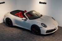 ポルシェ 911(Type992) 911Carrera S Cabriolet スポーツクロノ&エグゾースト ブラック×ボルドーレッドオールレザーインテリア クレヨン OP420  中古車
