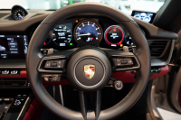 ポルシェ 911(Type992) 911Carrera S Cabriolet スポーツクロノ&エグゾースト ブラック×ボルドーレッドオールレザーインテリア クレヨン OP420  中古車