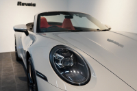 ポルシェ 911(Type992) 911Carrera S Cabriolet スポーツクロノ&エグゾースト ブラック×ボルドーレッドオールレザーインテリア クレヨン OP420  中古車
