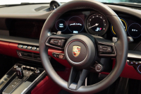 ポルシェ 911(Type992) 911Carrera S Cabriolet スポーツクロノ&エグゾースト ブラック×ボルドーレッドオールレザーインテリア クレヨン OP420  中古車