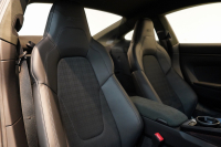 ポルシェ 911(Type992) Carrera T 6MT 後期モデル(992.2) ワンオーナー CarreraTエクステリアPKG スポーツデザインPKG HDマトリックスLEDヘッドライト 中古車 中古車