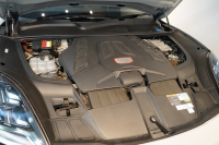 ポルシェ カイエンクーペ GTS TiptronicS ライトウエイトスポーツPKG PDLS+LEDヘッドライト 4ゾーンオートエアコン 中古車 中古車