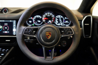 ポルシェ カイエンクーペ GTS TiptronicS ライトウエイトスポーツPKG PDLS+LEDヘッドライト 4ゾーンオートエアコン 中古車 中古車