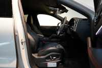 ポルシェ カイエンクーペ GTS TiptronicS ライトウエイトスポーツPKG PDLS+LEDヘッドライト 4ゾーンオートエアコン 中古車 中古車