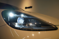 ポルシェ カイエンクーペ GTS TiptronicS ライトウエイトスポーツPKG PDLS+LEDヘッドライト 4ゾーンオートエアコン 中古車 中古車