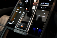 ポルシェ カイエンクーペ GTS TiptronicS ライトウエイトスポーツPKG PDLS+LEDヘッドライト 4ゾーンオートエアコン 中古車 中古車