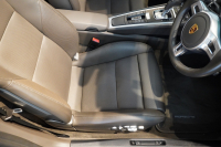 ポルシェ ボクスター(Type981) GTS PDK ナチュラルレザーインテリア 18way電動シート シートベンチレーター PDLS+バイキセノンヘッドランプ エントリー&ドライブ 中古車 中古車