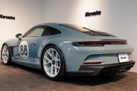 ポルシェ 911(Type992) S/T 左H 世界限定1963台 OP540万 60Years911ヘリテージデザインPKG Fリフト クロノPKG OPカラーショアブル―メタリック BOSE 中古車 中古車