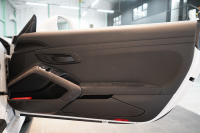 ポルシェ ボクスター(Type981) Spyder 6MT カーボンインテリア カーボンフルバケットシート キャララホワイトメタリック 中古車 中古車