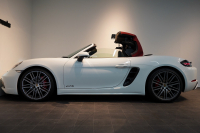 ポルシェ 718 ボクスター GTS 6MT スポーツデザイン&GTSインテリア&カーボンインテリアPKG 20インチ911turboホイール BOSEサウンド 禁煙車 中古車 中古車