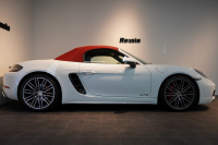 ポルシェ 718 ボクスター GTS 6MT スポーツデザイン&GTSインテリア&カーボンインテリアPKG 20インチ911turboホイール BOSEサウンド 禁煙車 中古車 中古車