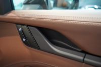 ポルシェ 911(Type992) Targa 4 GTS 992.2後期モデル 1オーナー Sport DesignPKGカーボン PCCB クラブレザーインテリア 中古車 中古車