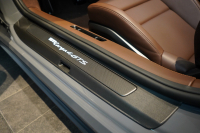 ポルシェ 911(Type992) Targa 4 GTS 992.2後期モデル 1オーナー Sport DesignPKGカーボン PCCB クラブレザーインテリア 中古車 中古車