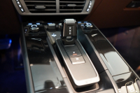 ポルシェ 911(Type992) Targa 4 GTS 992.2後期モデル 1オーナー Sport DesignPKGカーボン PCCB クラブレザーインテリア 中古車 中古車