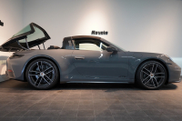 ポルシェ 911(Type992) Targa 4 GTS 992.2後期モデル 1オーナー Sport DesignPKGカーボン PCCB クラブレザーインテリア 中古車 中古車
