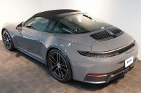 ポルシェ 911(Type992) Targa 4 GTS 992.2後期モデル 1オーナー Sport DesignPKGカーボン PCCB クラブレザーインテリア 中古車 中古車