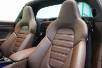 ポルシェ 911(Type992) Targa 4 GTS 992.2後期モデル 1オーナー Sport DesignPKGカーボン PCCB クラブレザーインテリア 中古車 中古車