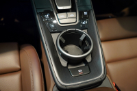 ポルシェ 911(Type992) Targa 4 GTS 992.2後期モデル 1オーナー Sport DesignPKGカーボン PCCB クラブレザーインテリア 中古車 中古車