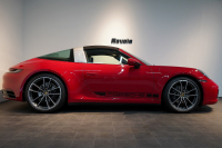 ポルシェ 911(Type992) Targa 4 PDK スポクロ スポーツテールパイプ 20/21インチカレラクラシックホイール レザーインテリア 14wayシート Burmesterサウンド 中古車 中古車