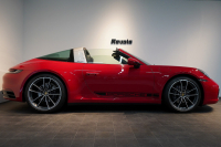 ポルシェ 911(Type992) Targa 4 PDK スポクロ スポーツテールパイプ 20/21インチカレラクラシックホイール レザーインテリア 14wayシート Burmesterサウンド 中古車 中古車