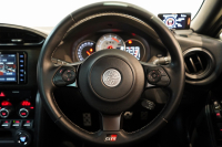 トヨタ 86 GR 6MT  1オーナー BLITZマフラー モノブロックブレーキ 専用17インチ鍛造軽量ホイール 禁煙車 中古車 中古車