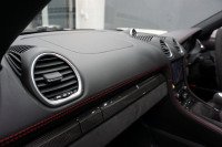 ポルシェ 718スパイダー Spyder  6MT クレヨン  LEDヘッドライト レザーインテリア カーボンインテリア  中古車