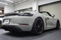 ポルシェ 718スパイダー Spyder  6MT クレヨン  LEDヘッドライト レザーインテリア カーボンインテリア  中古車