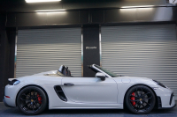 ポルシェ 718スパイダー Spyder  6MT クレヨン  LEDヘッドライト レザーインテリア カーボンインテリア  中古車