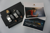 ポルシェ 718スパイダー Spyder  6MT クレヨン  LEDヘッドライト レザーインテリア カーボンインテリア  中古車