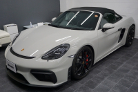ポルシェ 718スパイダー Spyder  6MT クレヨン  LEDヘッドライト レザーインテリア カーボンインテリア  中古車