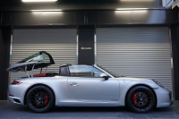 ポルシェ 911(Type991.2) 911(991.2)Targa4 GTS カーボンステアリング ボルドーレッドオールレザーインテリア 中古車 中古車