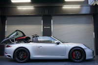 ポルシェ 911(Type991.2) 911(991.2)Targa4 GTS カーボンステアリング ボルドーレッドオールレザーインテリア 中古車 中古車