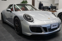ポルシェ 911(Type991.2) 911(991.2)Targa4 GTS カーボンステアリング ボルドーレッドオールレザーインテリア 中古車 中古車