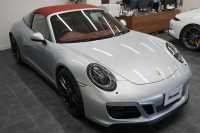 ポルシェ 911(Type991.2) 911(991.2)Targa4 GTS カーボンステアリング ボルドーレッドオールレザーインテリア 中古車 中古車
