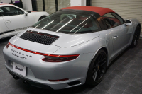 ポルシェ 911(Type991.2) 911(991.2)Targa4 GTS カーボンステアリング ボルドーレッドオールレザーインテリア 中古車 中古車