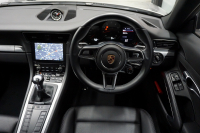 ポルシェ 911(Type991.2) 911Carrera 7MT スポーツクロノパッケージ RSスパイダー20ホイール  エントリー＆ドライブ GTシルバーメタリック 中古車 中古車