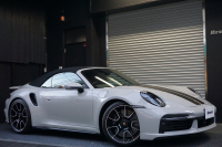 ポルシェ 911(Type992) 911（Type992）Turbo S Cabriolet　 PCCB TurboS Exclusiveホイール Fリフト クレヨン  OP3,383,900  中古車
