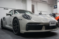 ポルシェ 911(Type992) 911（Type992）Turbo S Cabriolet　 PCCB TurboS Exclusiveホイール Fリフト クレヨン  OP3,383,900  中古車