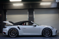 ポルシェ 911(Type992) 911（Type992）Turbo S Cabriolet　 PCCB TurboS Exclusiveホイール Fリフト クレヨン  OP3,383,900  中古車