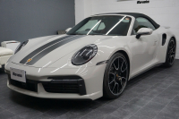 ポルシェ 911(Type992) 911（Type992）Turbo S Cabriolet　 PCCB TurboS Exclusiveホイール Fリフト クレヨン  OP3,383,900  中古車