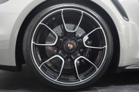 ポルシェ 911(Type992) 911（Type992）Turbo S Cabriolet　 PCCB TurboS Exclusiveホイール Fリフト クレヨン  OP3,383,900  中古車
