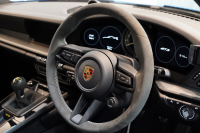 ポルシェ 911(Type992) GT3 6MT フロントリフト スポーツクロノ LEDヘッド シャークブルー  中古車