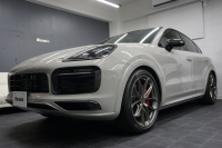 ポルシェ カイエン Cayenne GTS Coupe  Lightweight Sport Package Carbon  中古車