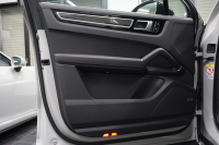 ポルシェ カイエン Cayenne GTS Coupe  Lightweight Sport Package Carbon  中古車